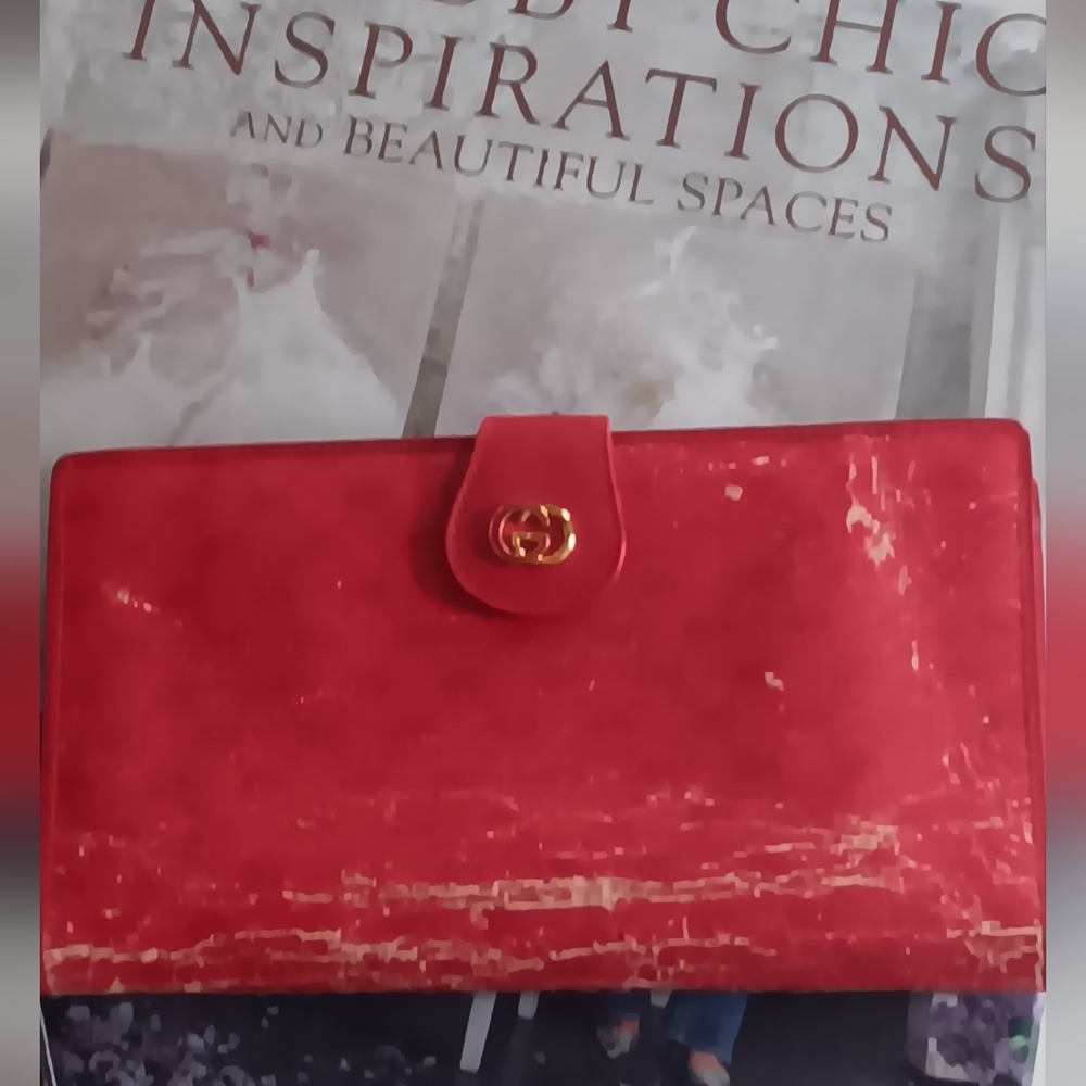 Vintage LOVED Large Gucci Red Vintage Monogram Wallet  ⚘️ 035 03 0264
